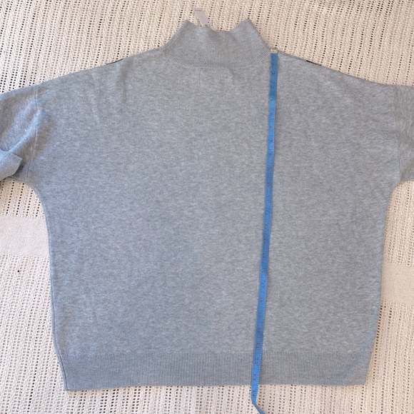 New Old Navy Color-Blocked Chevron Turtleneck Heather Light Gray Sweater ! - Picture 10 of 11